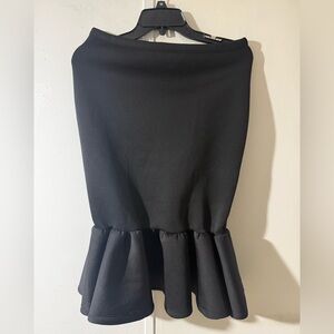 Elegant Black Ruffle Hem Skirt